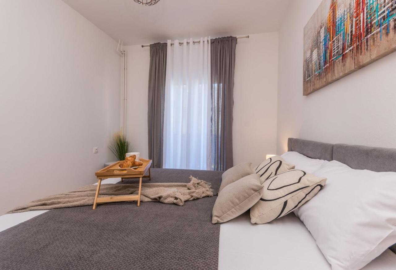 Apartmani A&M Biograd Na Moru Bagian luar foto