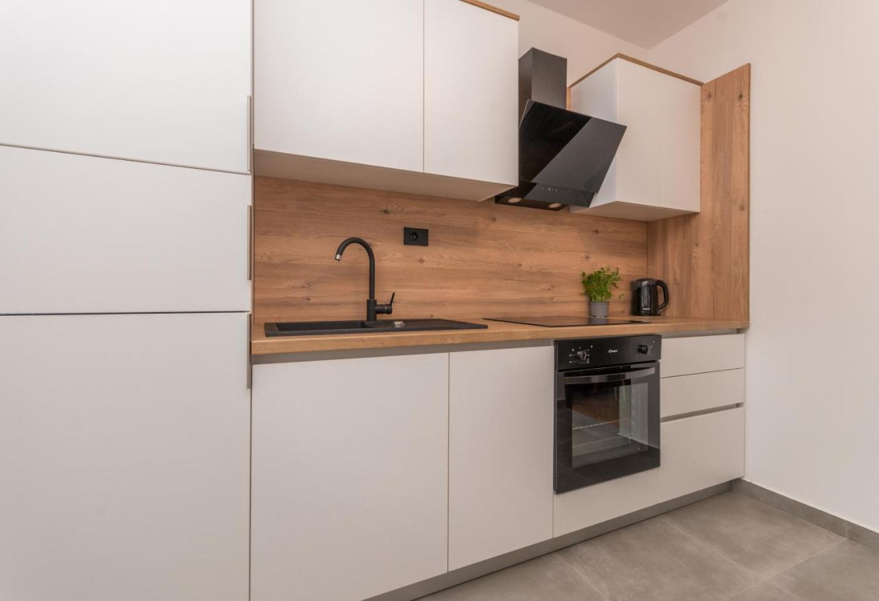 Apartmani A&M Biograd Na Moru Bagian luar foto
