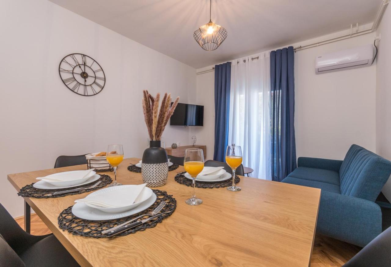 Apartmani A&M Biograd Na Moru Bagian luar foto