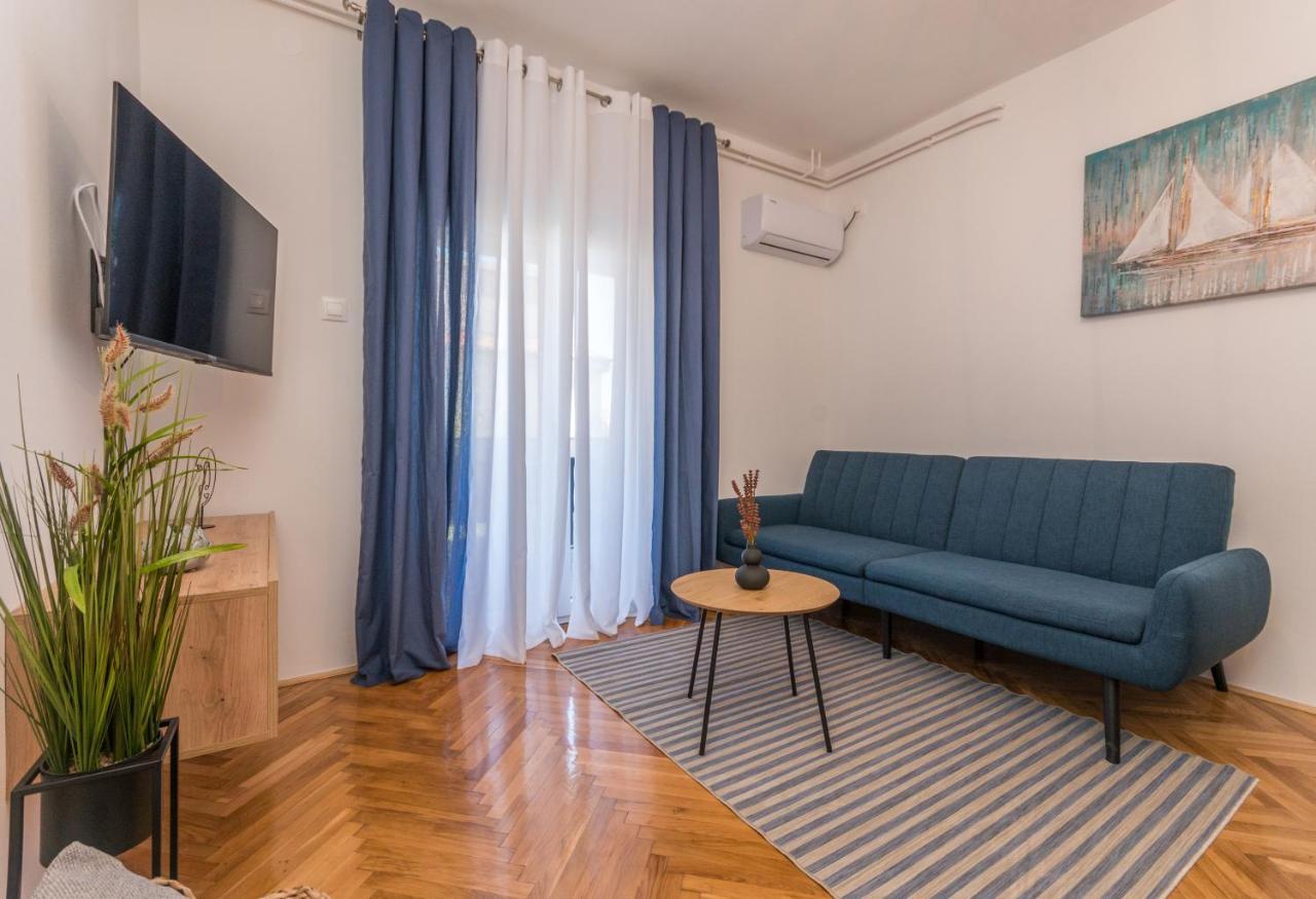 Apartmani A&M Biograd Na Moru Bagian luar foto
