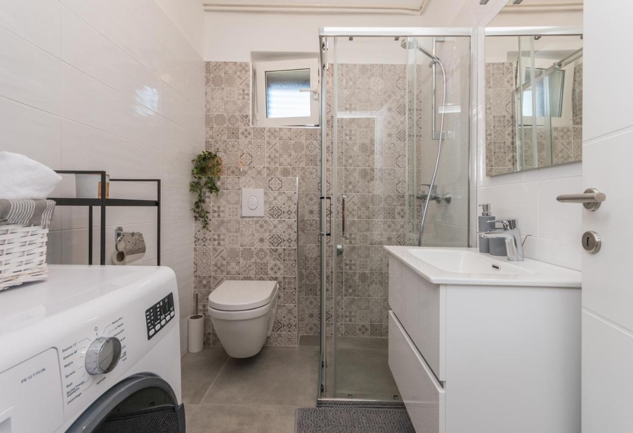 Apartmani A&M Biograd Na Moru Bagian luar foto