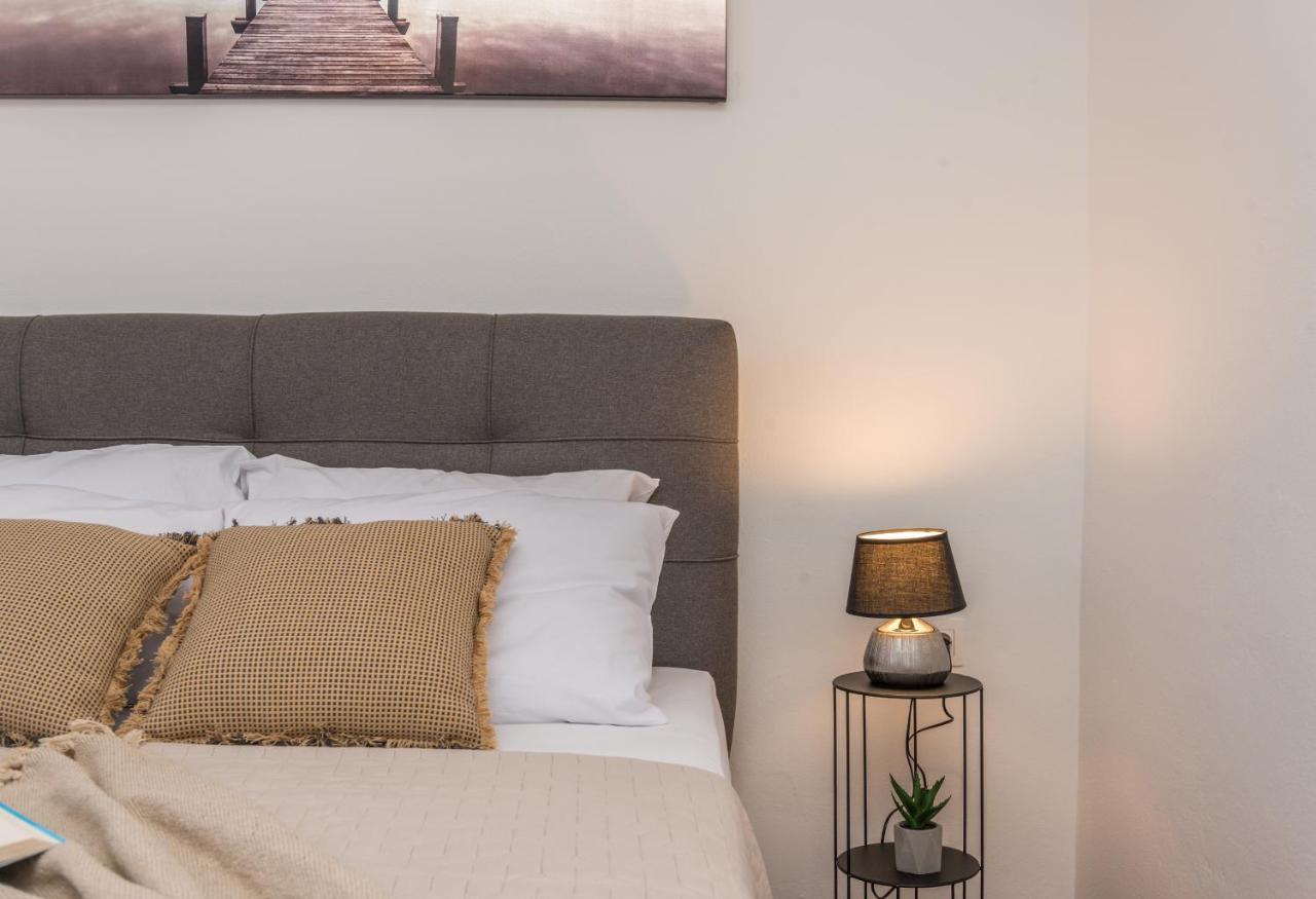 Apartmani A&M Biograd Na Moru Bagian luar foto